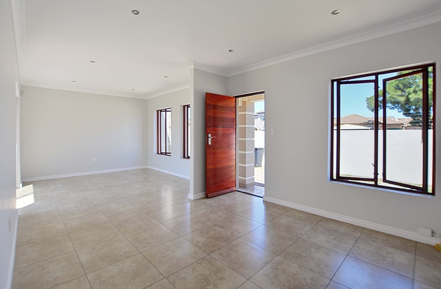 4 Bedroom Property for Sale in Parklands Western Cape